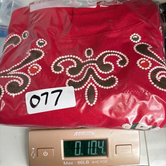 Carousel Camel Vintage Embroidered Red Spumoni Sweatshirt Size Large Christmas - Picture 5 of 5